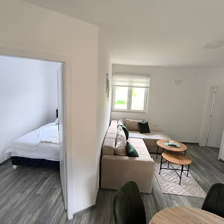 Removic Apartment *